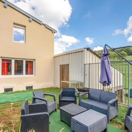 Spacieuse A Avec Piscine Privee, 150 M²