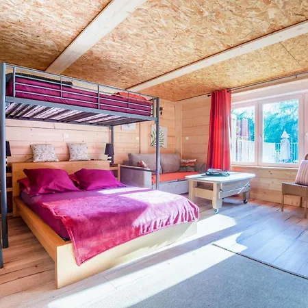 Spacieuse A Avec Piscine Privee, 150 M² Villa