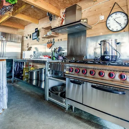 Villa Spacieuse A Avec Piscine Privee, 150 M²