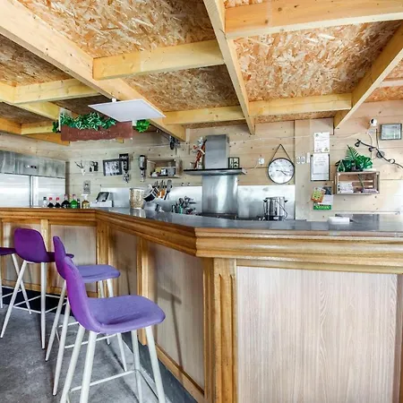 Spacieuse A Avec Piscine Privee, 150 M² * Sapogne-et-Feuchères