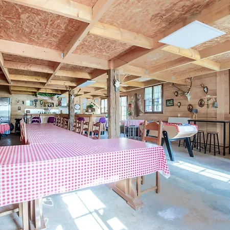 Spacieuse A Avec Piscine Privee, 150 M² Villa Sapogne-et-Feuchères